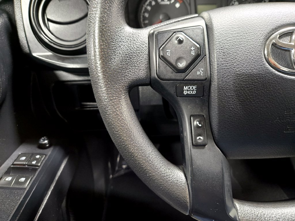 Used 2017 Toyota Tacoma SR RWD image 13