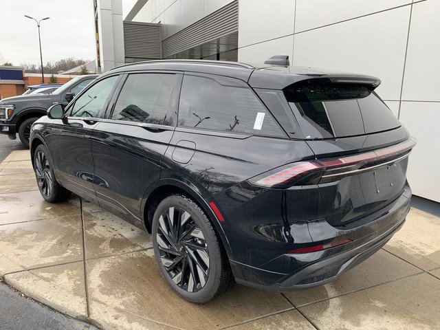 New 2026 Lincoln Nautilus Reserve w/ Jet Appearance Package AWD/4WD image 10