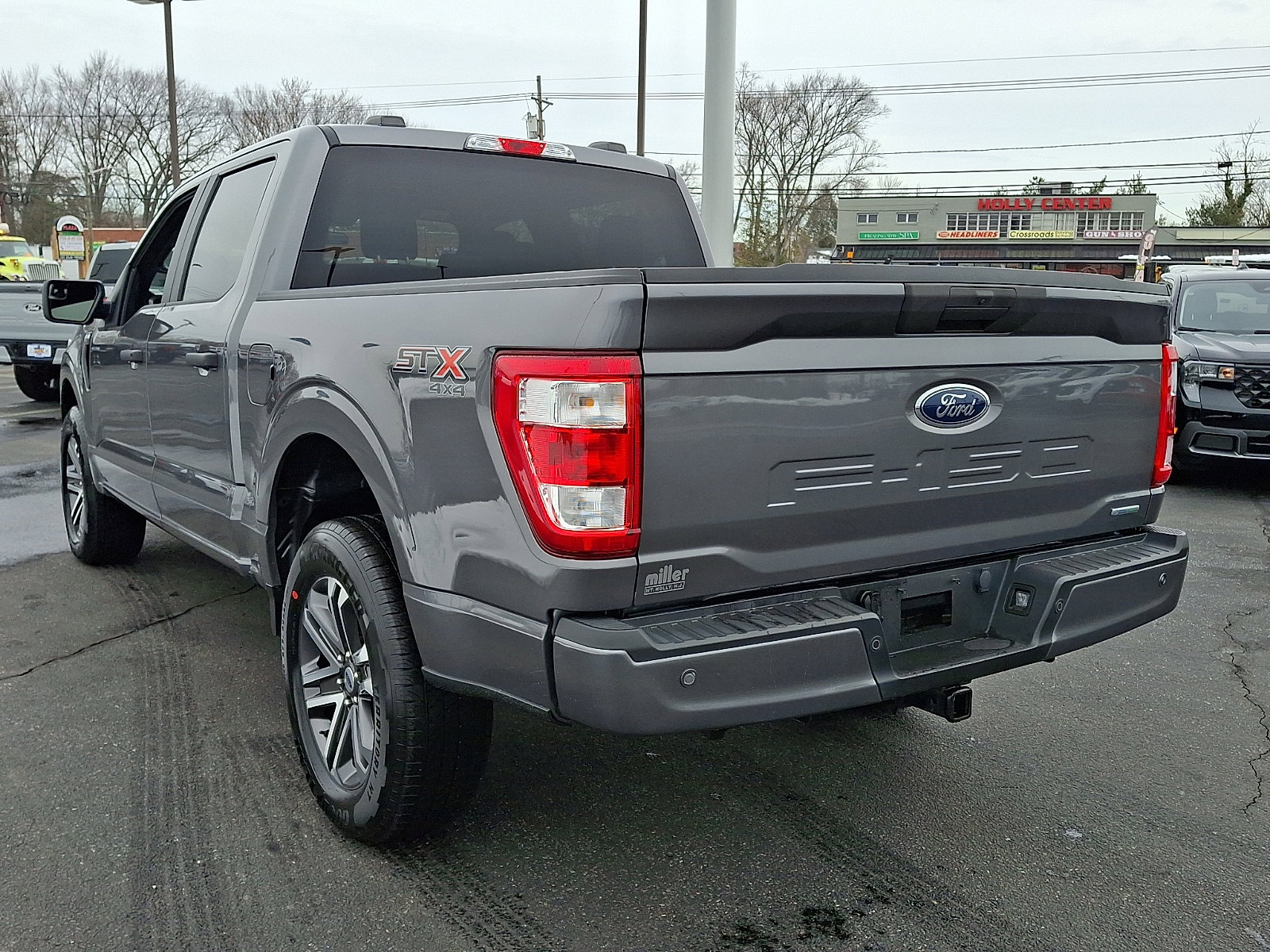 Certified 2022 Ford F150 XL w/ STX Appearance Package image 4