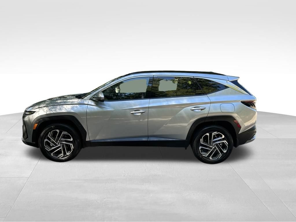 Used 2025 Hyundai Tucson Limited AWD/4WD image 2