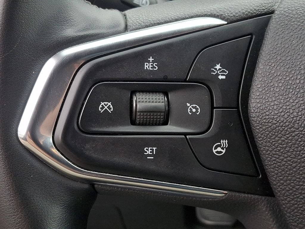 Used 2024 Chevrolet Trax LT w/ Driver Confidence Package FWD image 21