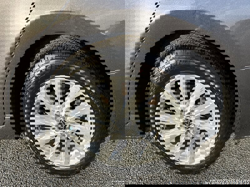 Used 2022 Toyota Camry LE image 11