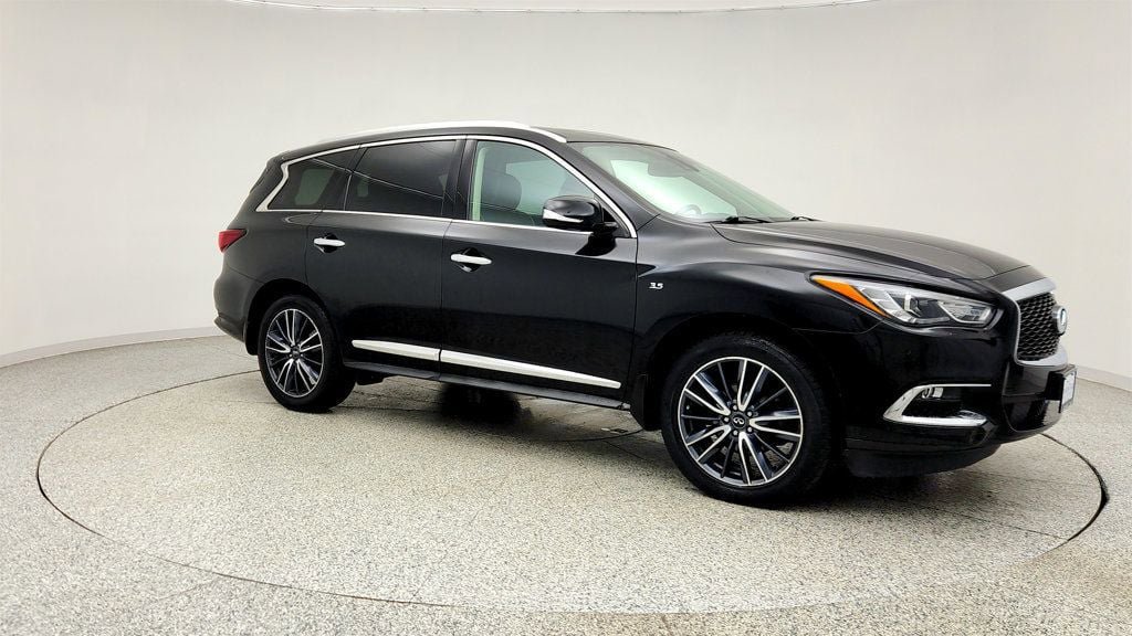 Used 2019 INFINITI QX60 Luxe w/ Essential Package AWD/4WD image 3
