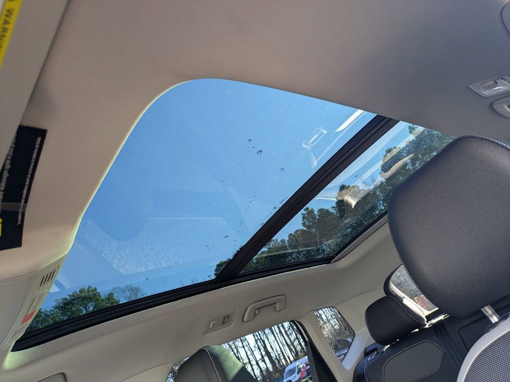 New 2026 Volkswagen Taos SE image 20