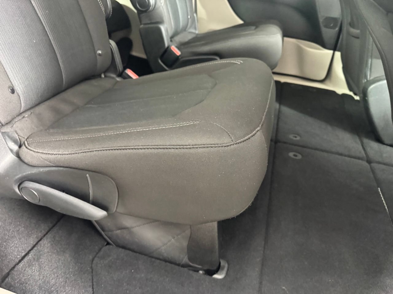 Used 2023 Chrysler Voyager LX FWD image 26