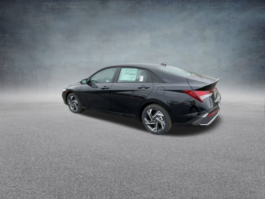 Certified 2025 Hyundai Elantra Sport image 16