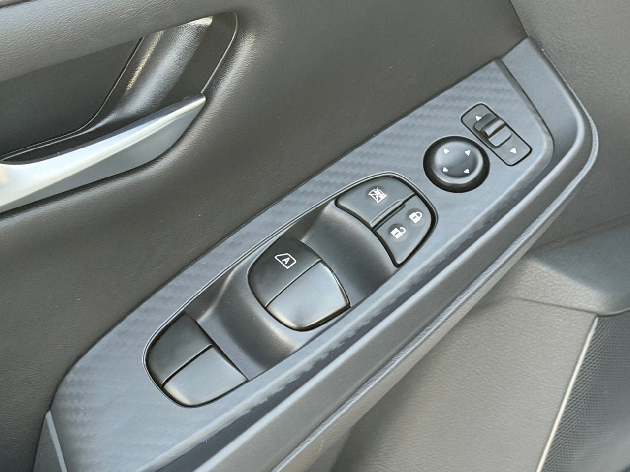 Certified 2025 Nissan Sentra SV w/ All-Weather Package FWD image 29