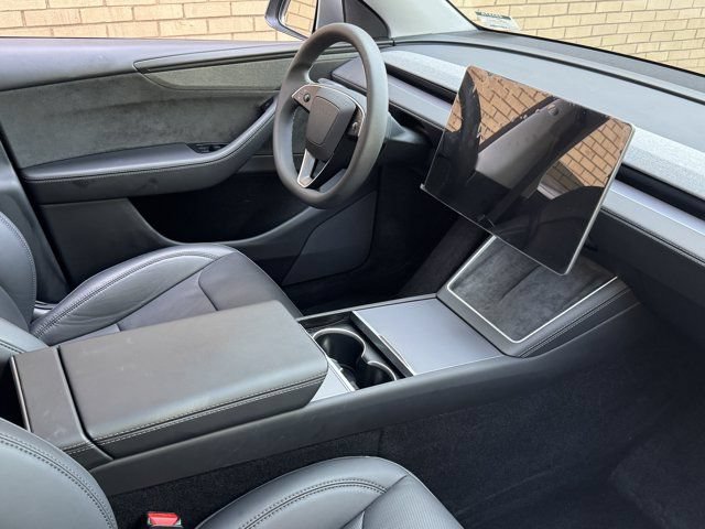 Used 2026 Tesla Model Y Long Range AWD/4WD image 10