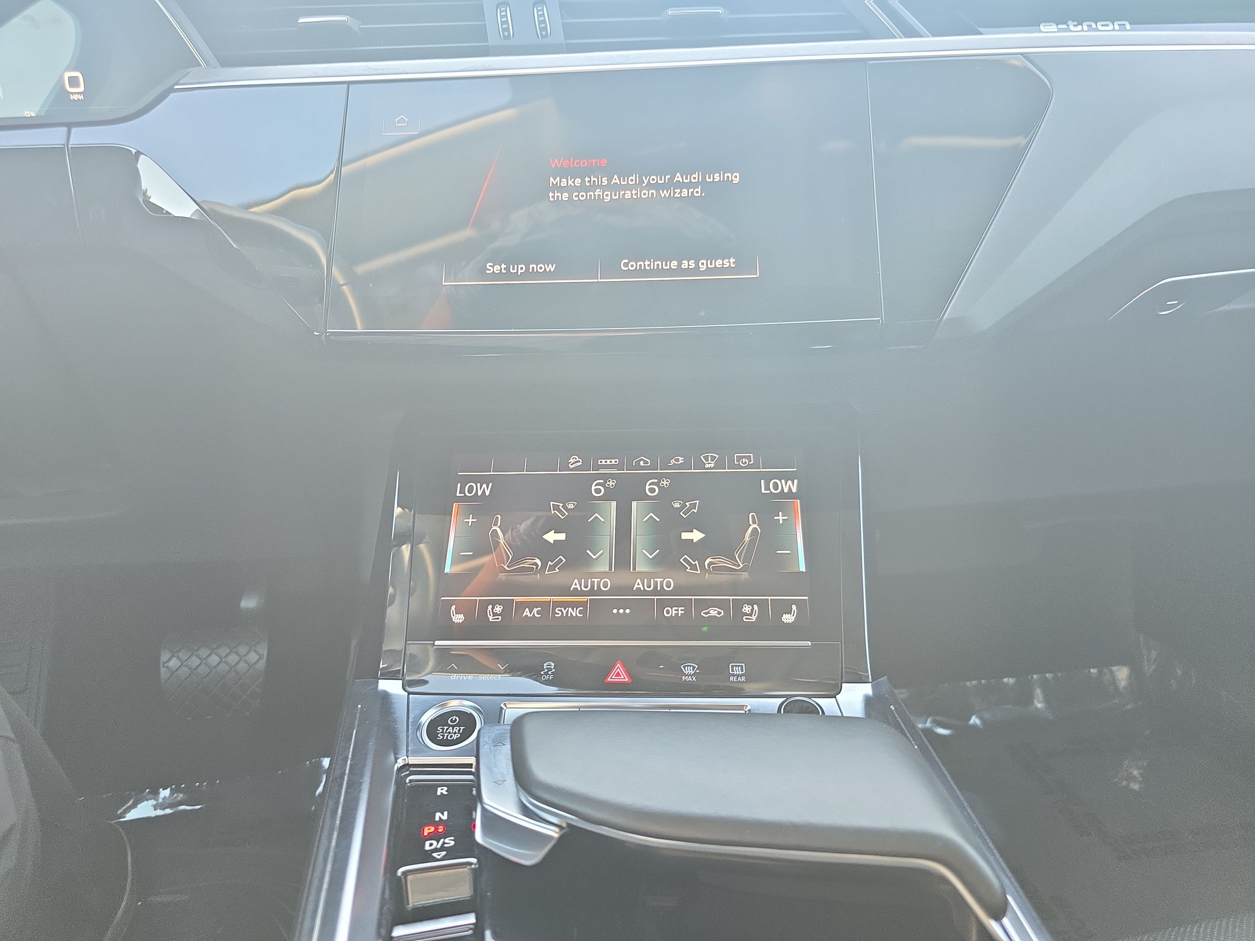 Used 2021 Audi e-tron Prestige w/ Prestige Package AWD/4WD image 18