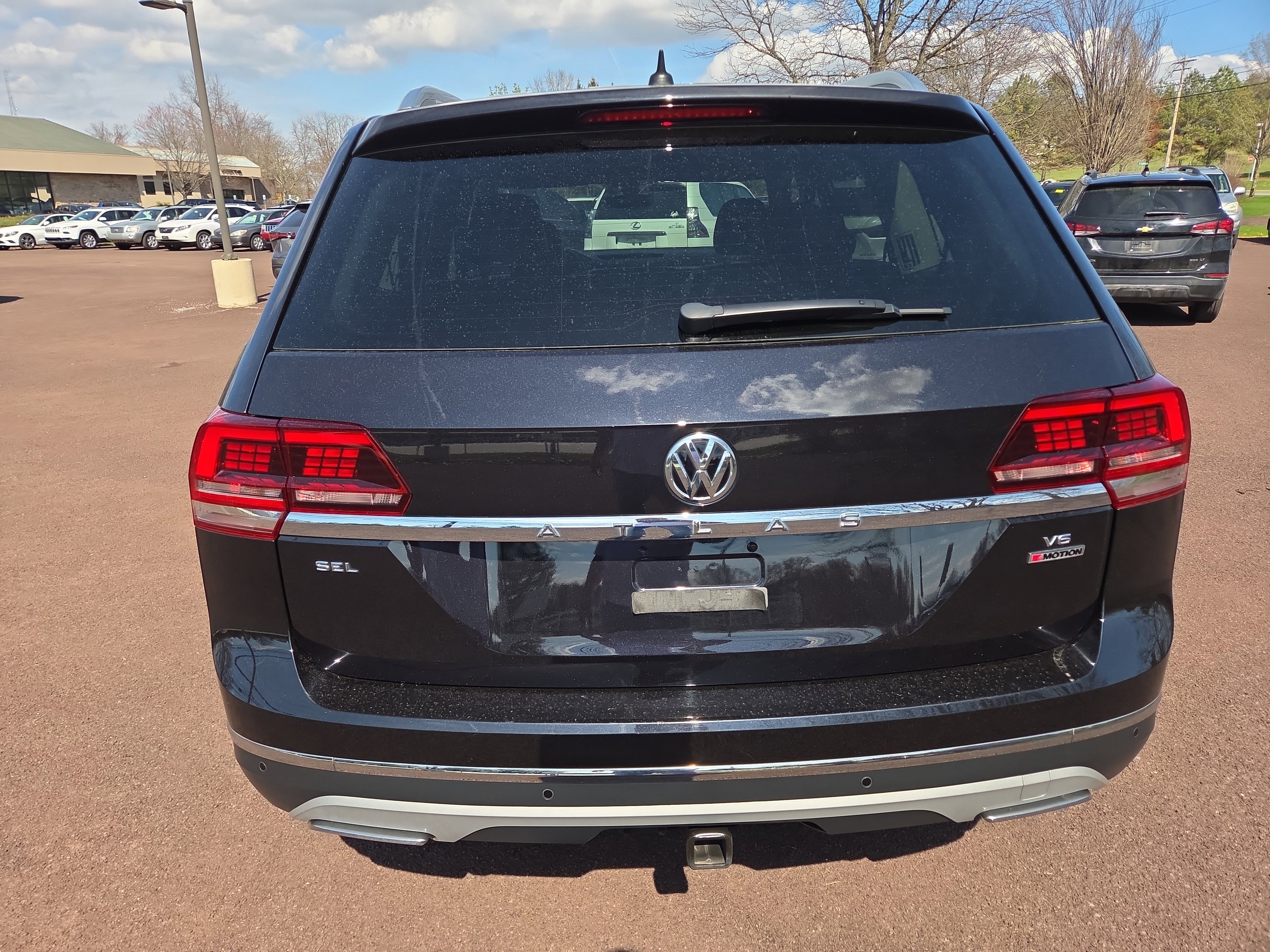 Used 2019 Volkswagen Atlas SEL image 4