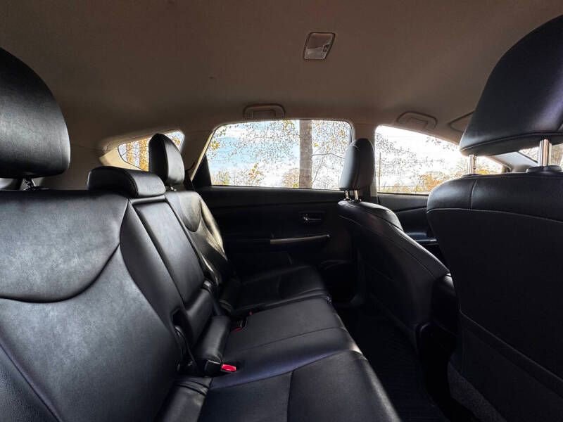 Used 2015 Toyota Prius V Five image 16