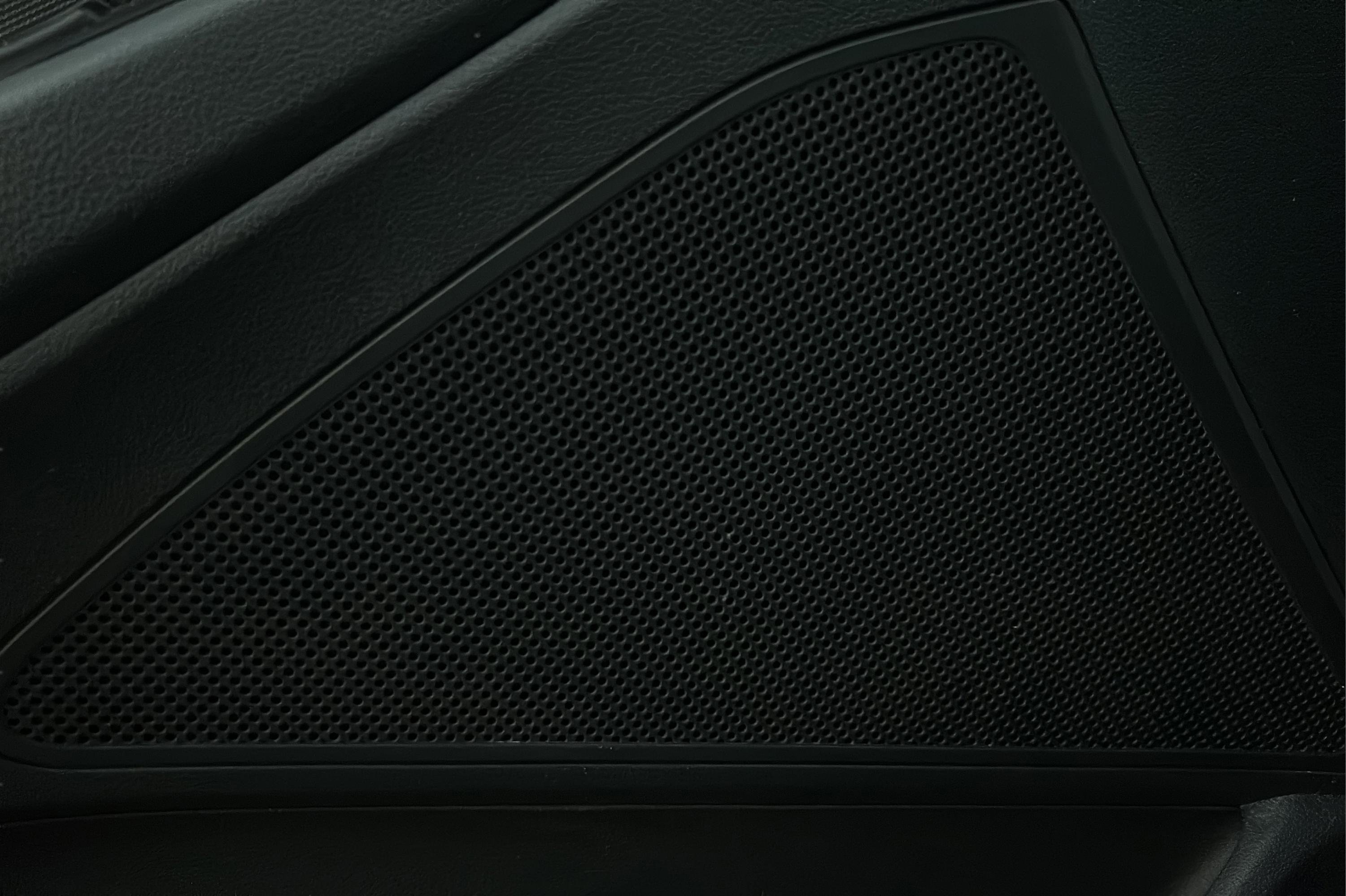 Used 2019 Hyundai Ioniq Electric FWD image 31