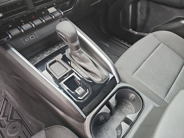 Used 2024 Chevrolet Colorado W/T image 27