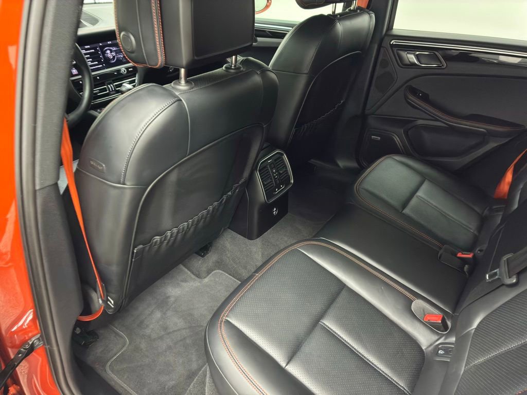 Used 2023 Porsche Macan w/ Premium Package Plus image 38
