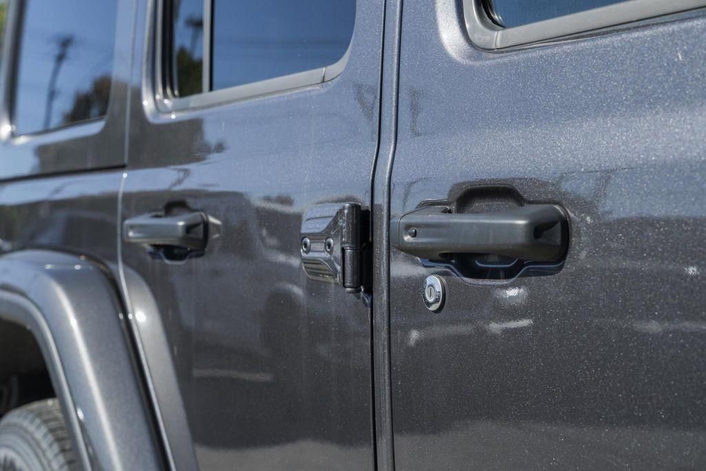 New 2025 Jeep Wrangler Sahara w/ Technology Group image 15