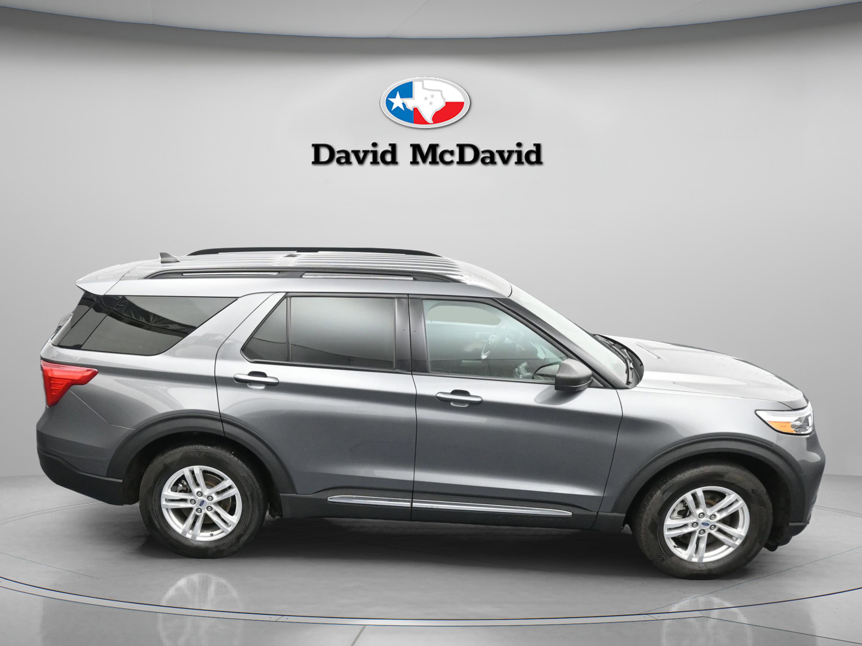 Used 2023 Ford Explorer XLT RWD image 42