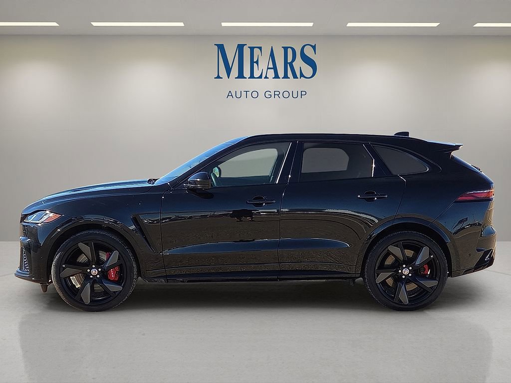 Used 2023 Jaguar F-PACE SVR image 2