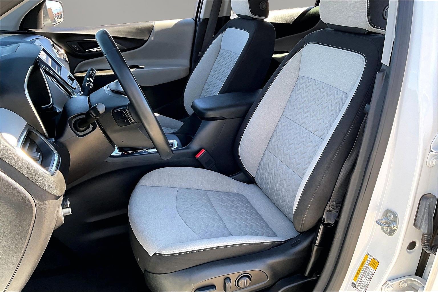 Used 2024 Chevrolet Equinox LT AWD/4WD image 21