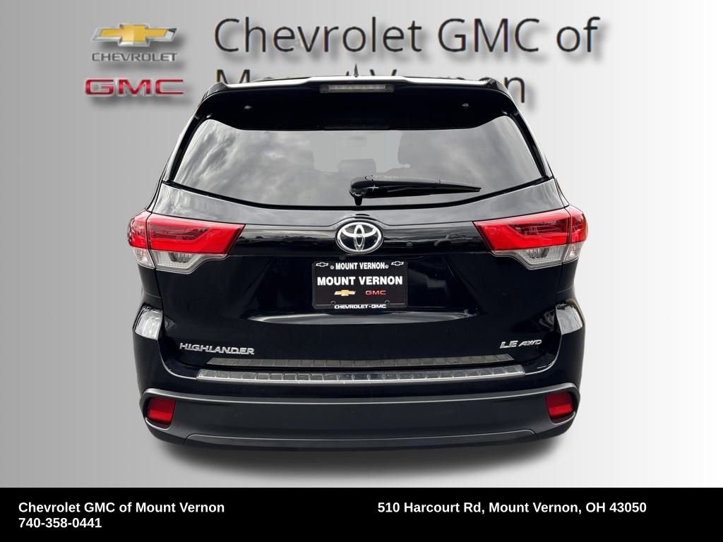 Used 2017 Toyota Highlander LE image 4