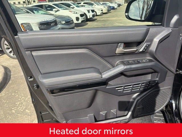 Used 2025 Toyota 4Runner Limited image 15