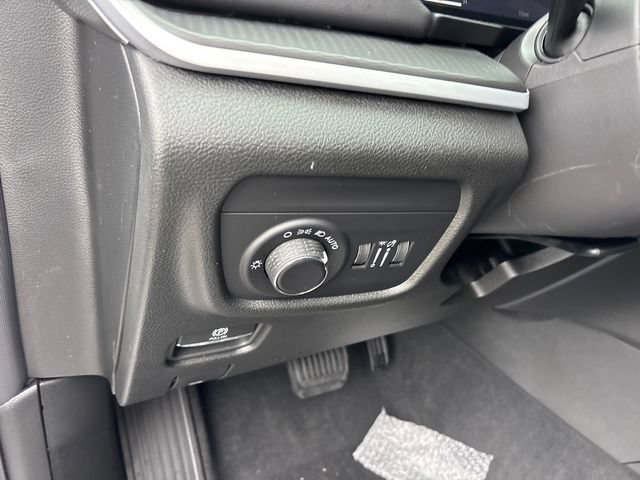 New 2027 Jeep Grand Cherokee Laredo X AWD/4WD image 18