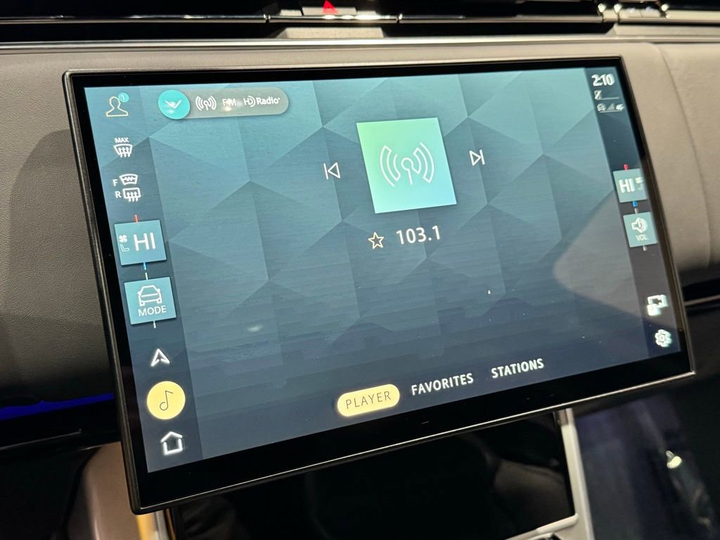 Used 2024 Land Rover Range Rover SE image 16