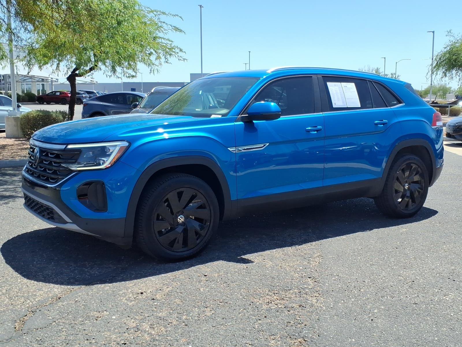 Certified 2024 Volkswagen Atlas Cross Sport SE w/ Panoramic Sunroof Package AWD/4WD image 3