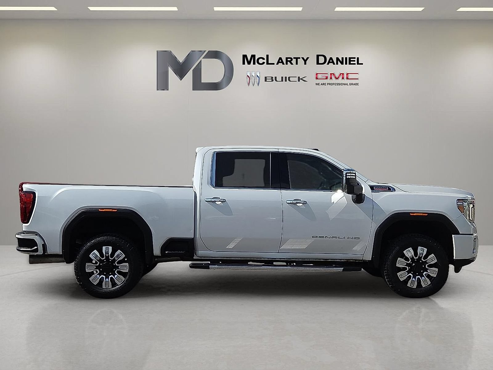 Used 2022 GMC Sierra 2500 Denali w/ Denali Ultimate Package AWD/4WD image 15