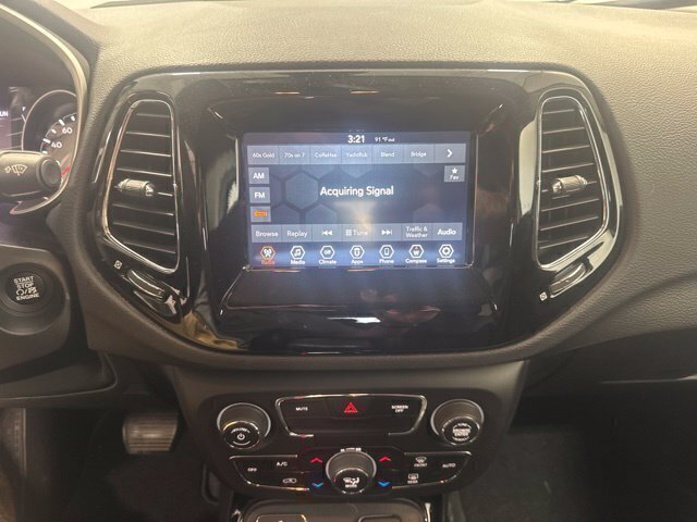 Used 2020 Jeep Compass Latitude FWD image 15
