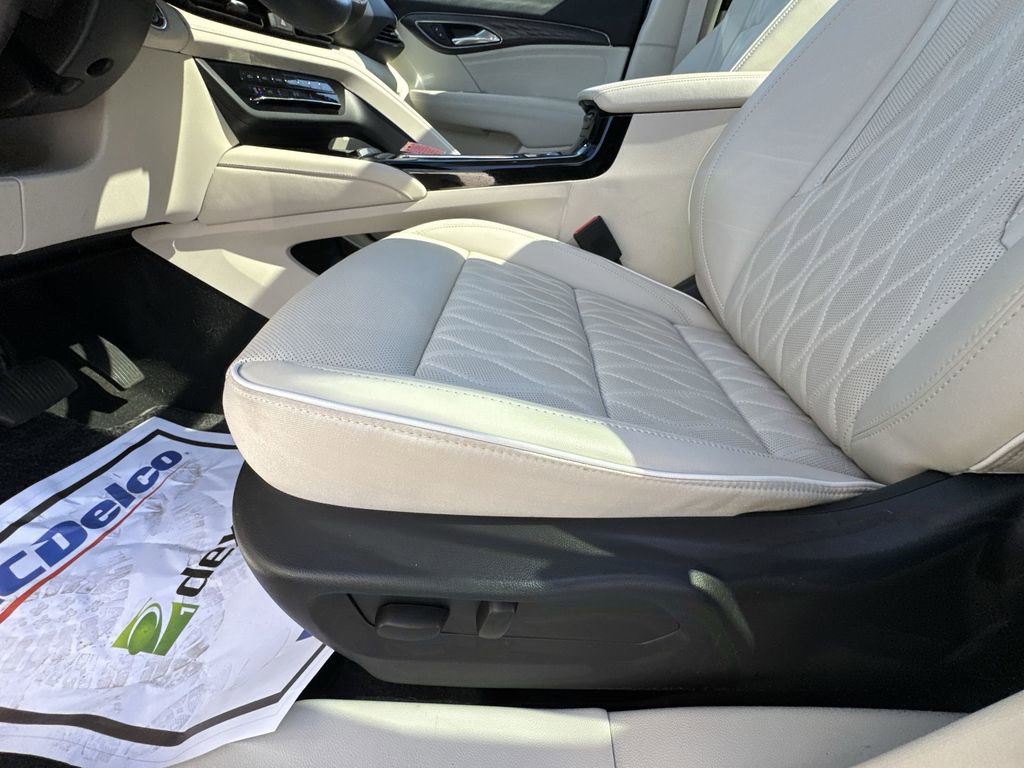 Used 2023 Buick Envision Avenir AWD/4WD image 12