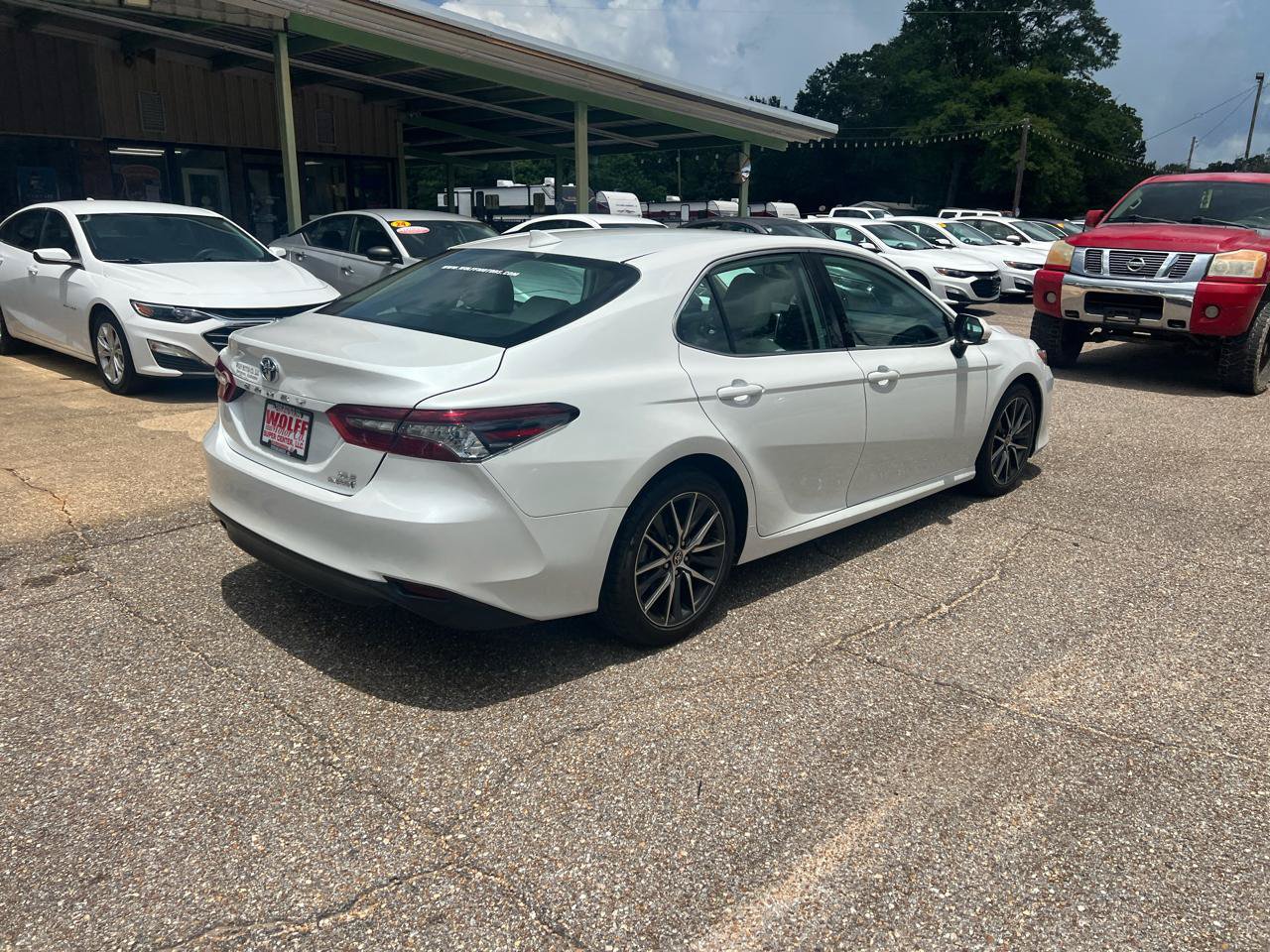Used 2022 Toyota Camry XLE w/ Cold Weather Package FWD image 8