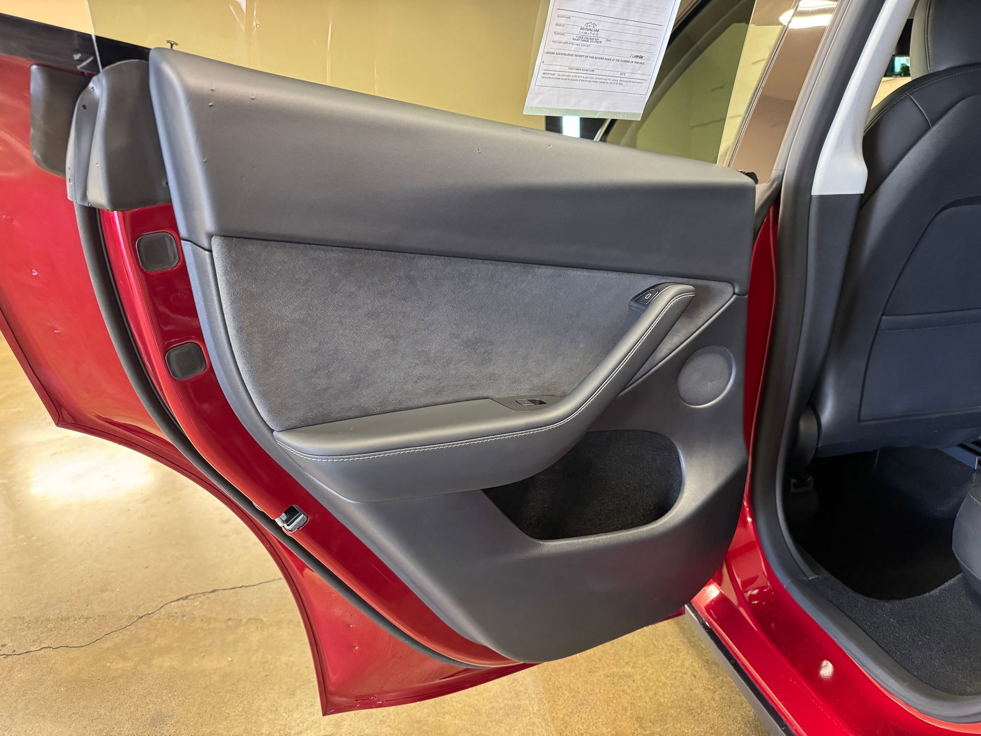 Used 2024 Tesla Model Y Long Range AWD/4WD image 25