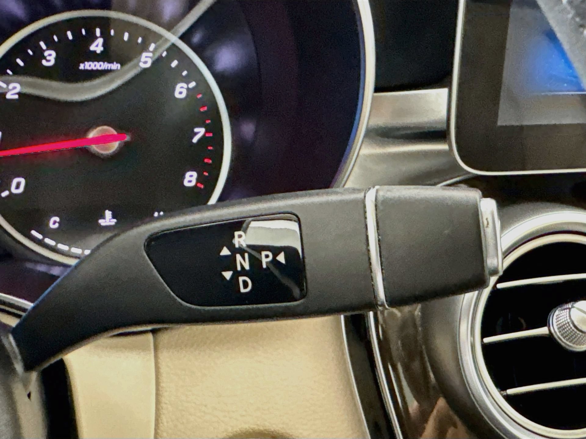 Used 2019 Mercedes-Benz C 300 Sedan image 17