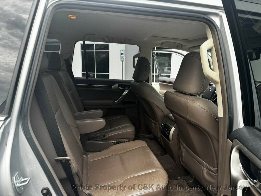 Used 2019 Lexus GX 460 Premium AWD/4WD image 28