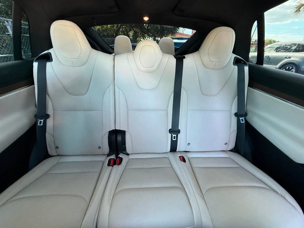 Used 2022 Tesla Model X AWD/4WD image 18