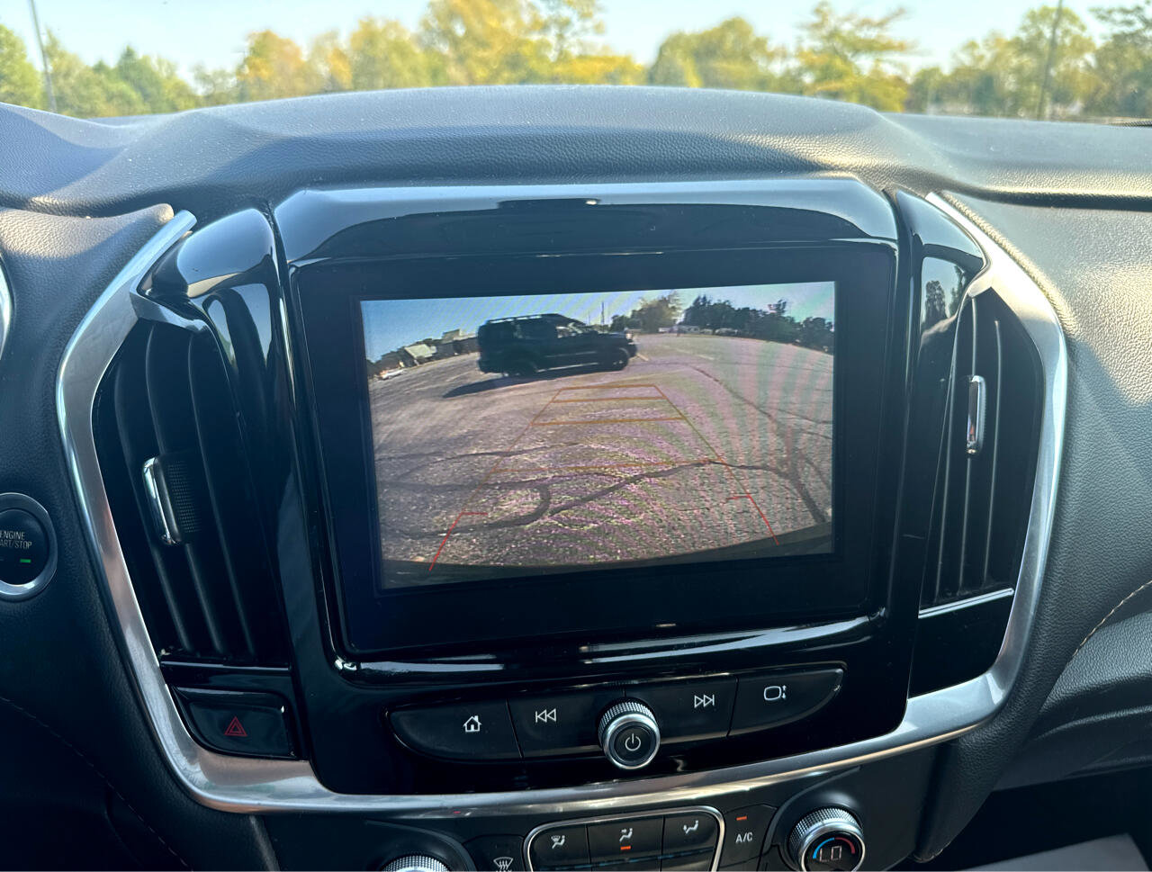 Used 2019 Chevrolet Traverse LT image 22