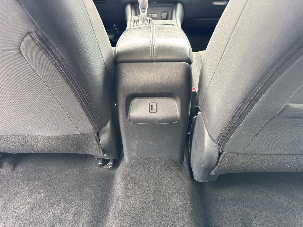 Used 2025 Nissan Sentra SV FWD image 31