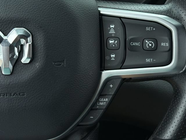 Used 2025 RAM 1500 Warlock AWD/4WD image 29