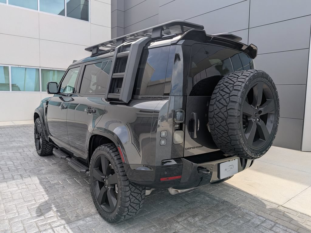 New 2026 Land Rover Defender 110 X-Dynamic SE AWD/4WD image 8