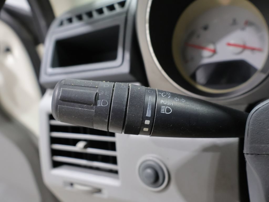 Used 2008 Dodge Avenger SXT FWD image 29