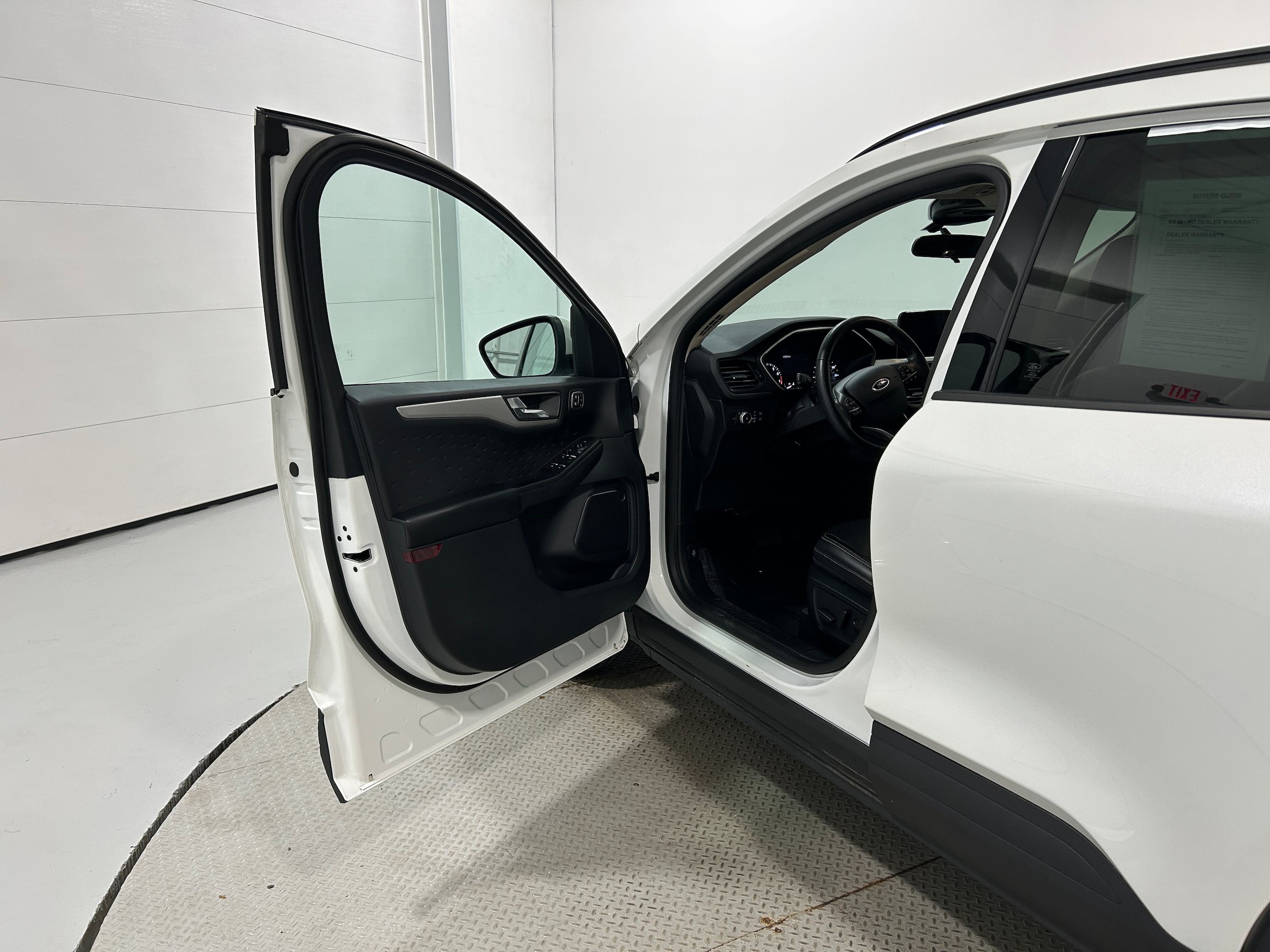 Used 2020 Ford Escape SEL AWD/4WD image 23