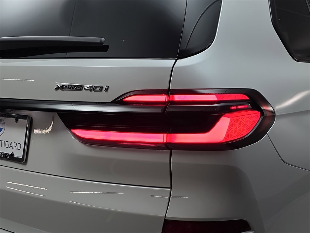 New 2026 BMW X7 xDrive40i w/ Executive Package image 34