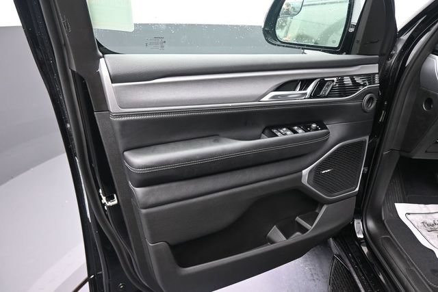 New 2026 Jeep Grand Wagoneer L Limited AWD/4WD image 27
