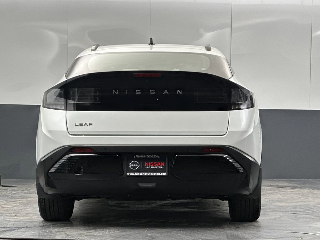 New 2026 Nissan Leaf Platinum+ w/ Cargo Package (Platinum+) FWD image 4