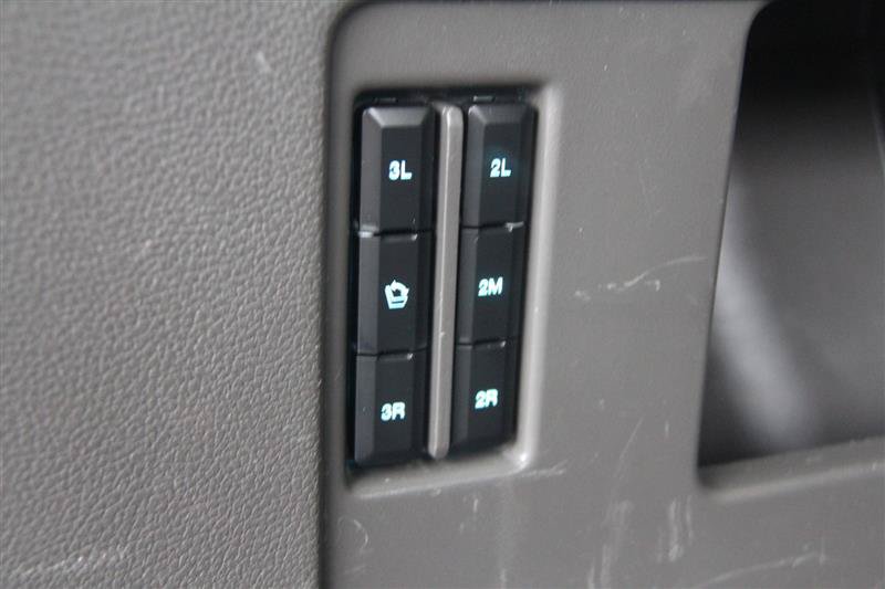 Used 2020 Ford Expedition Max XLT w/ Equipment Group 202A AWD/4WD image 12