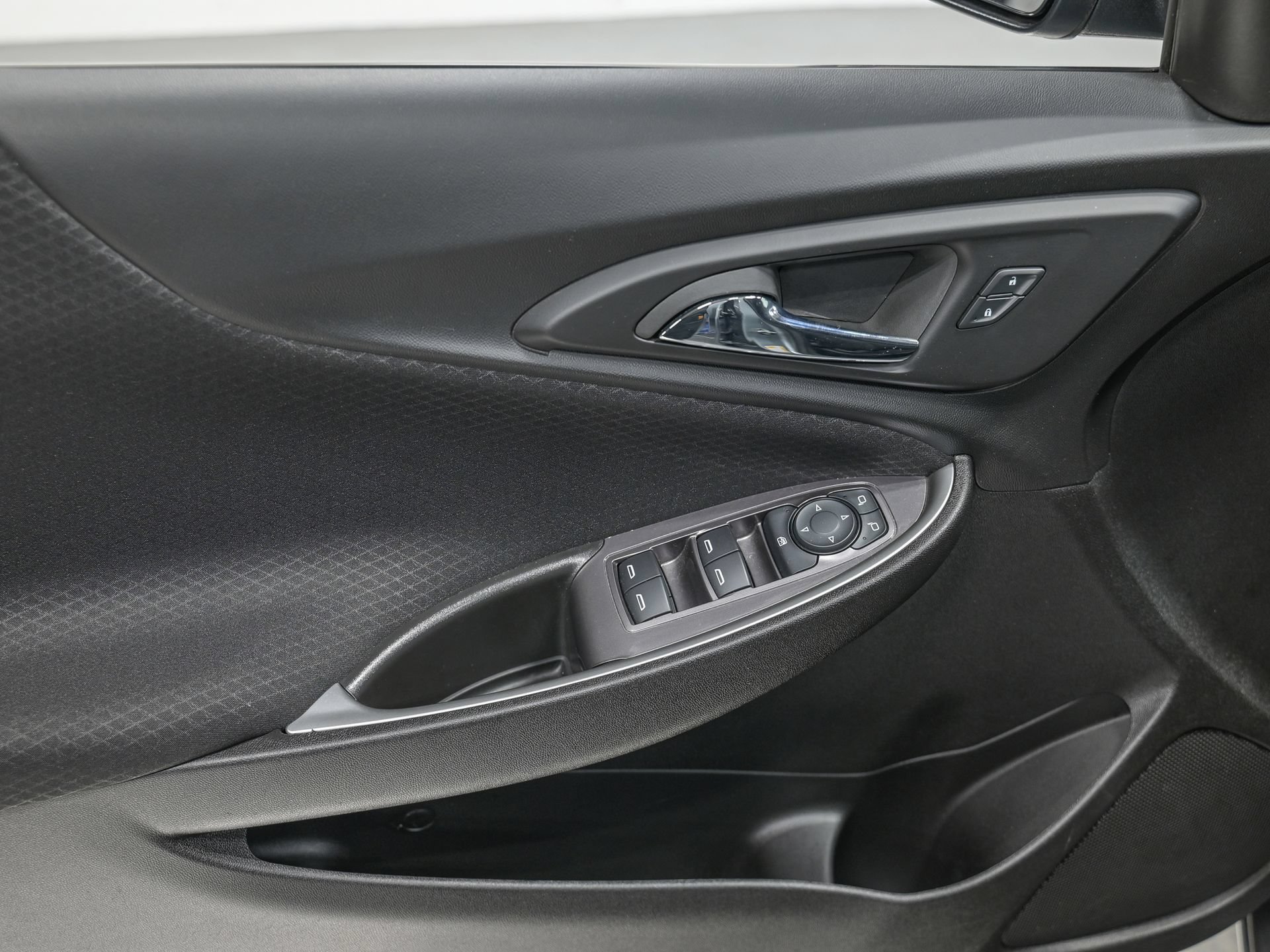 Used 2023 Chevrolet Malibu LS FWD image 15