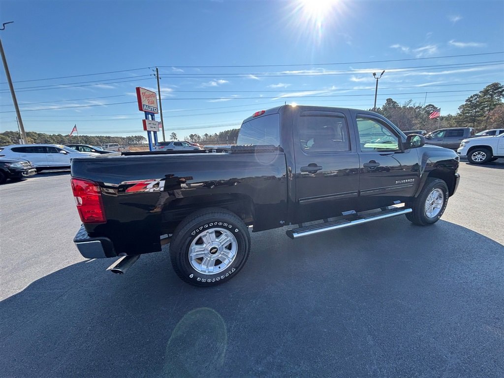 Used 2011 Chevrolet Silverado 1500 LT w/ All-Star Edition AWD/4WD image 8