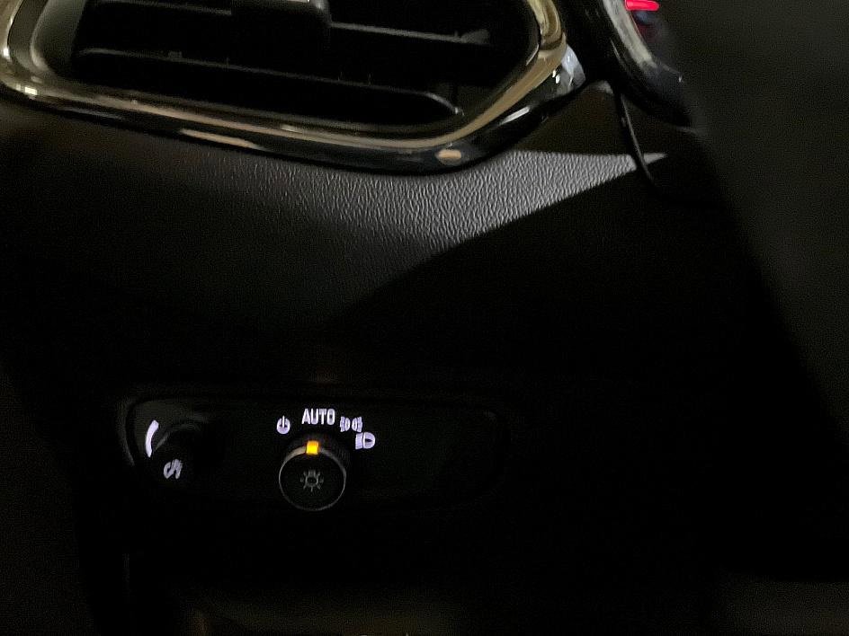 Used 2024 Chevrolet Equinox RS w/ RS Leather Package image 26