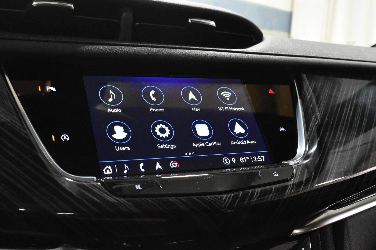 Certified 2024 Cadillac XT6 Premium Luxury FWD image 13