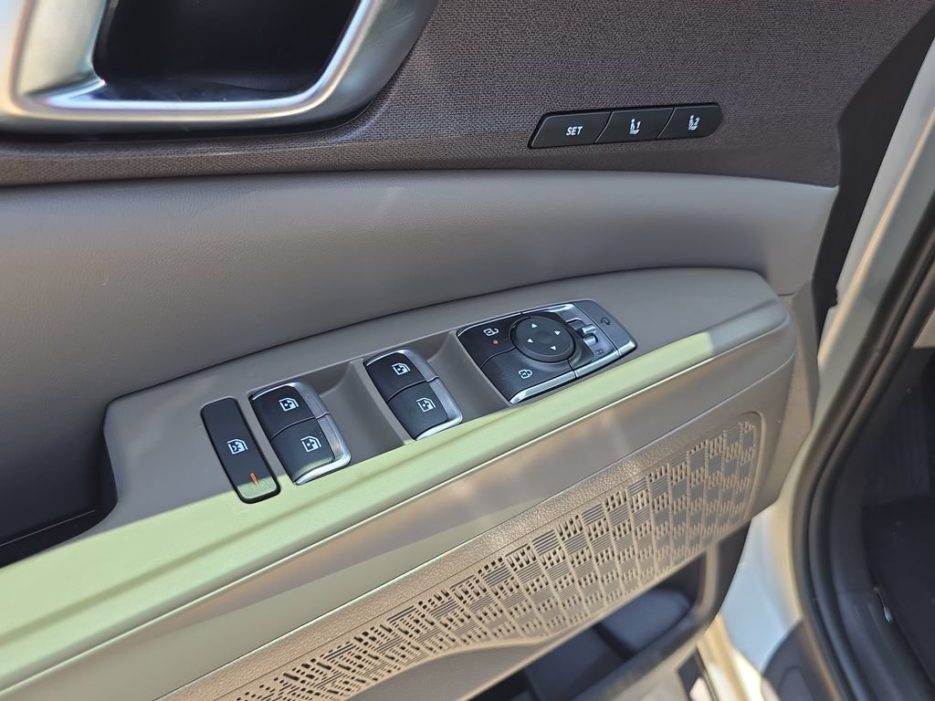 New 2027 Kia Carnival SX FWD image 20
